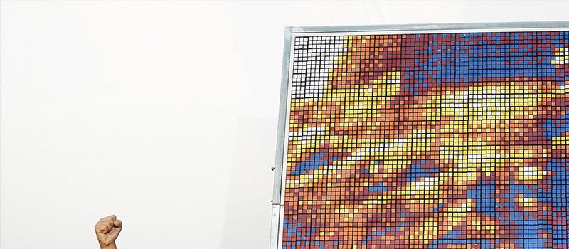 《八角笼中》路演收官 王宝强深鞠躬致谢所有观众(图1) 《八角笼中》路演收官 王宝强深鞠躬致谢所有观众(图1)