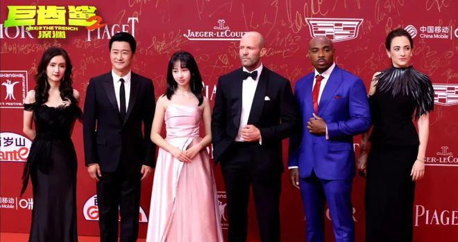 吴京、斯坦森《巨齿鲨2》8月上映！科幻+动作+冒险，你期待吗？(图2)