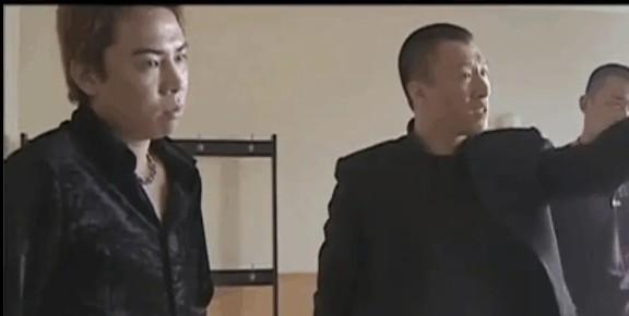 《征服》和《古惑仔》展现了90年代和21世纪的两种文化风格(图17)