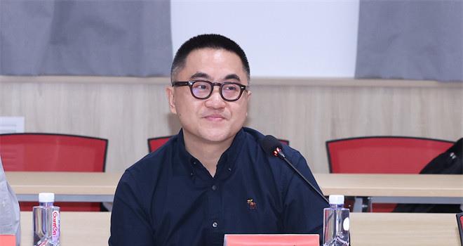 《长沙夜生活》办研讨会 专家赞影片有情怀有温度(图2) 《长沙夜生活》办研讨会 专家赞影片有情怀有温度(图2)