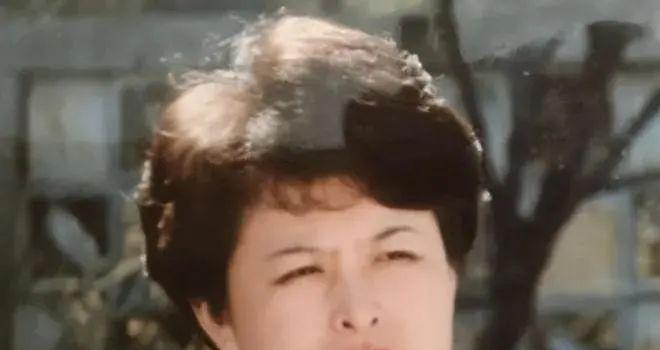 央视肖晓琳退休5个月,在美国儿子家去世,临终26字遗言发人深省(图6) 央视肖晓琳退休5个月,在美国儿子家去世,临终26字遗言发人深省(图6)