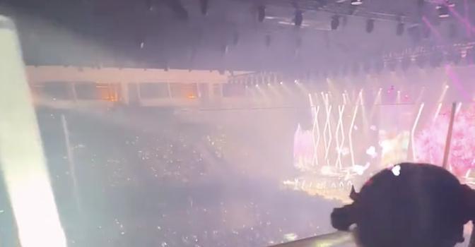 方媛带娃看郭富城演唱会,女儿大喊爸爸英文名,还能跟唱爸爸的歌(图2) 方媛带娃看郭富城演唱会,女儿大喊爸爸英文名,还能跟唱爸爸的歌(图2)