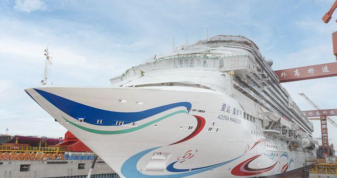 首艘国产大型邮轮取名“魔都”：可载客5246人，今年底交付(图4)