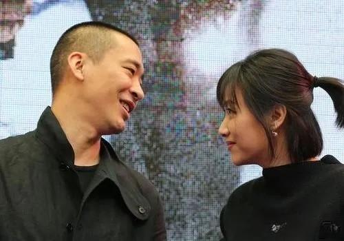 49岁徐静蕾近况曝光：晒高端泳池照，定居美国6年，已吃成胖美人(图32)