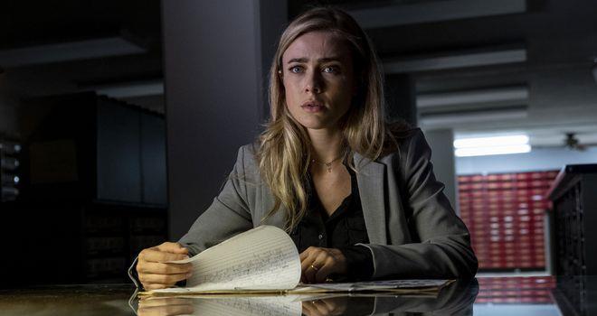 ​《思维笼》，超诡谲的悬疑惊悚电影，杀人魔将死者扮成黄金天使(图4)