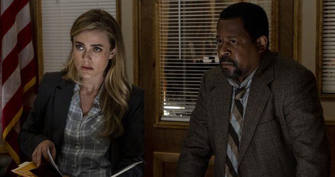 ​《思维笼》，超诡谲的悬疑惊悚电影，杀人魔将死者扮成黄金天使(图9)