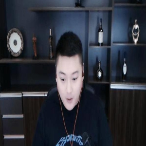 李先生自爆在YY8年，为圆梦年度，总共亏了2.6亿